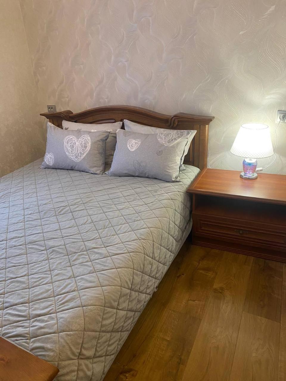 Апартаменти На Вулиці Антоновича Lviv Bagian luar foto
