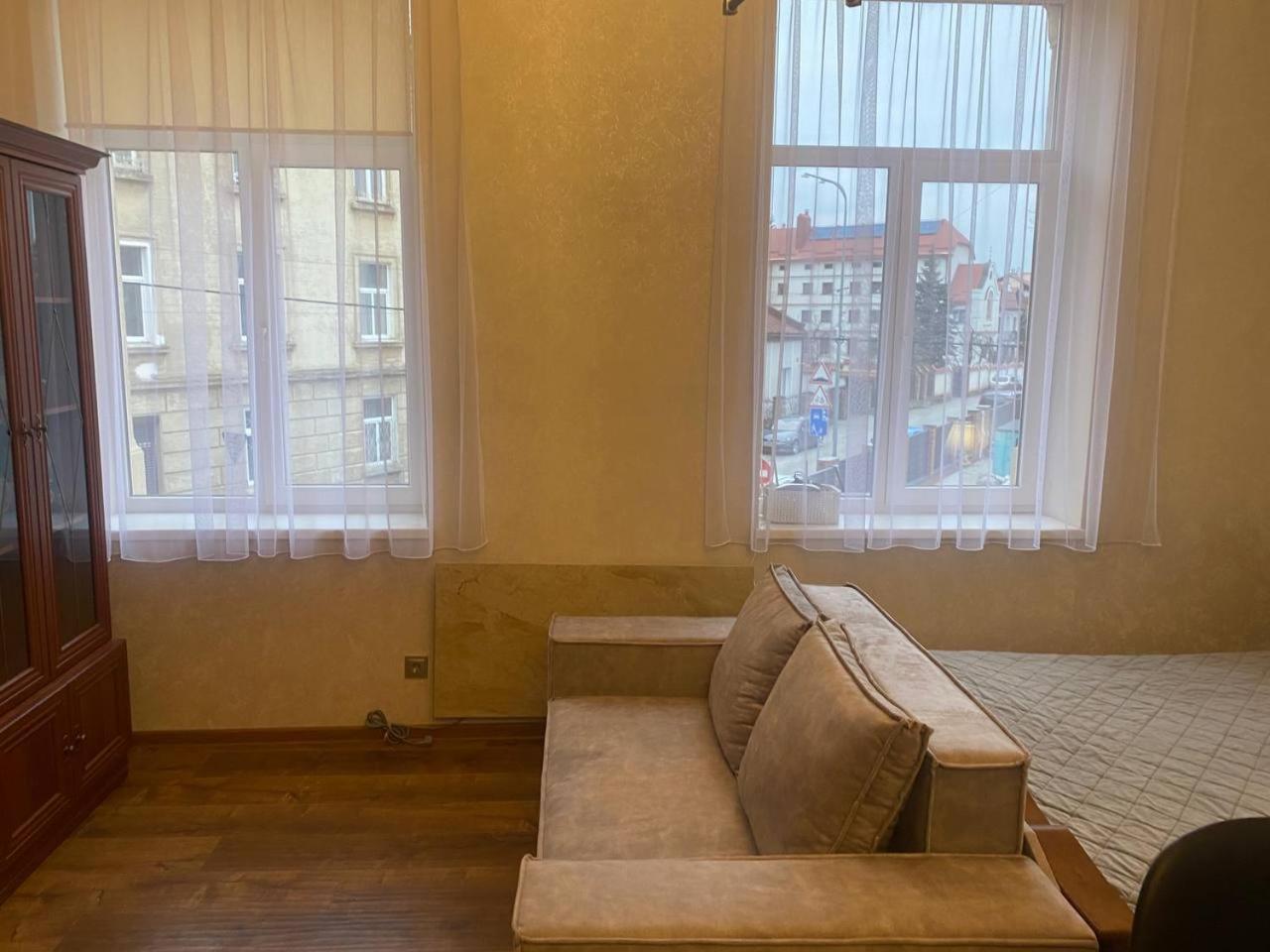 Апартаменти На Вулиці Антоновича Lviv Bagian luar foto
