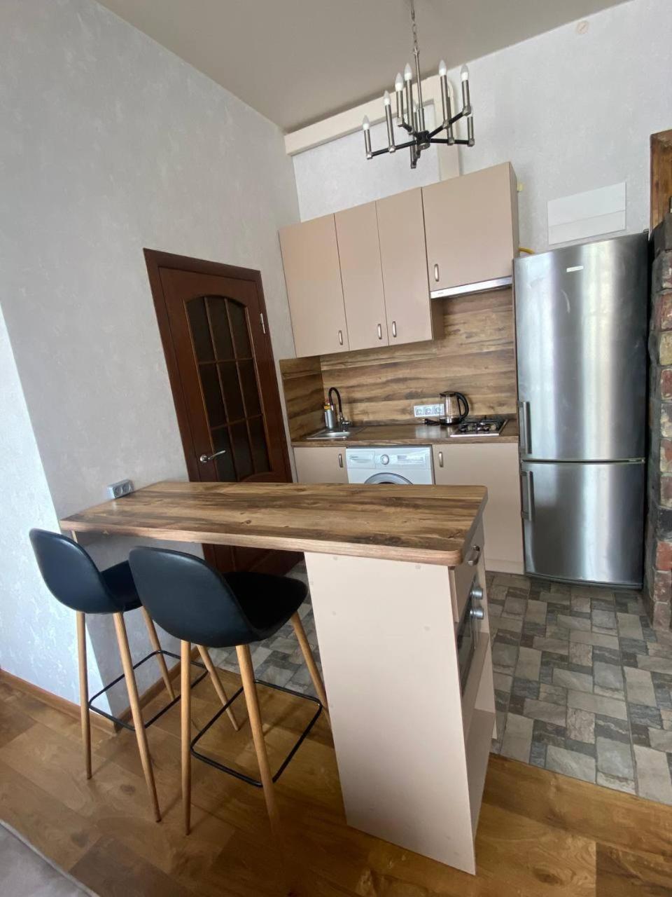 Апартаменти На Вулиці Антоновича Lviv Bagian luar foto